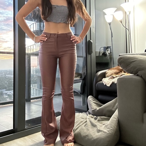 Stretchy brown highwaisted flare pants - Picture 1 of 4